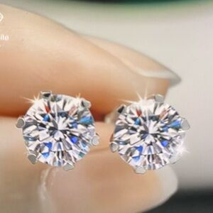 Sterling silver moissanite earrings 2 ct tw 1 carat each D colorless✨✨✨